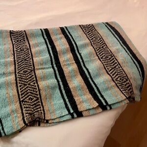 Vintage La Montaña Blanket